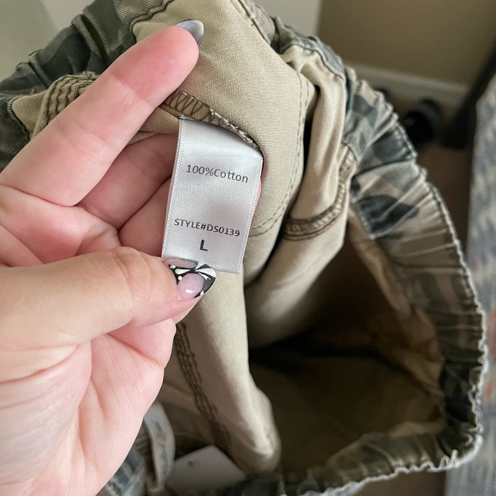 NWT Mustard Seed camo joggers - Picture 5 of 5